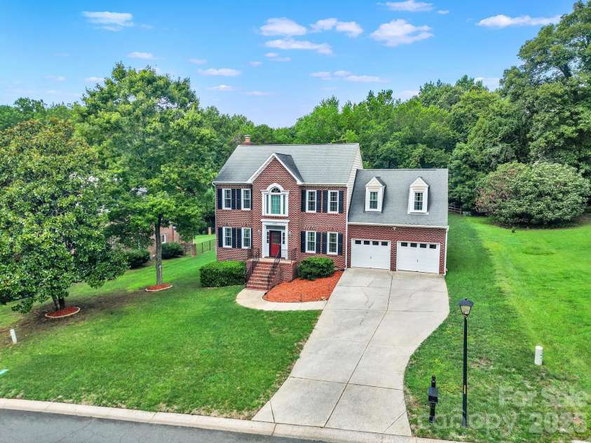 5709 Mallard Grove Road, Charlotte, NC 28269.  MLS# CAR4412816, YatesRealty ID 42502. 