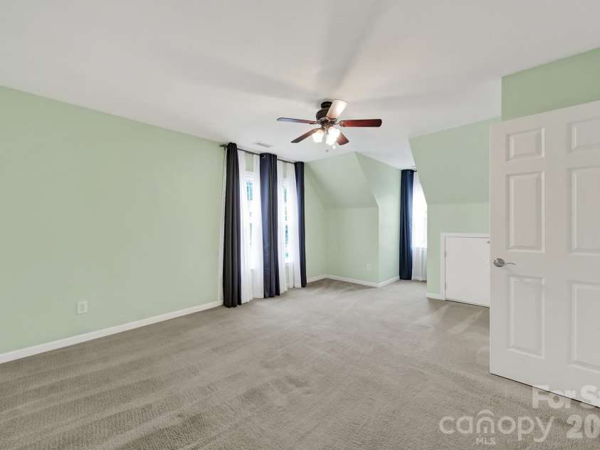 5709 Mallard Grove Road, Charlotte, NC 28269.  MLS# CAR4412816, YatesRealty ID 42502. 