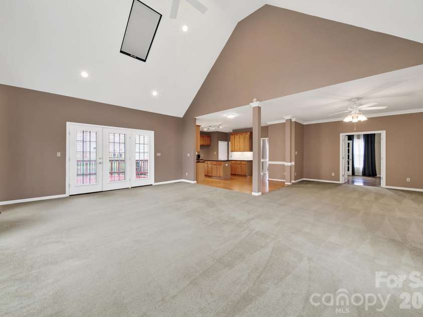 5709 Mallard Grove Road, Charlotte, NC 28269.  MLS# CAR4412816, YatesRealty ID 42502. 