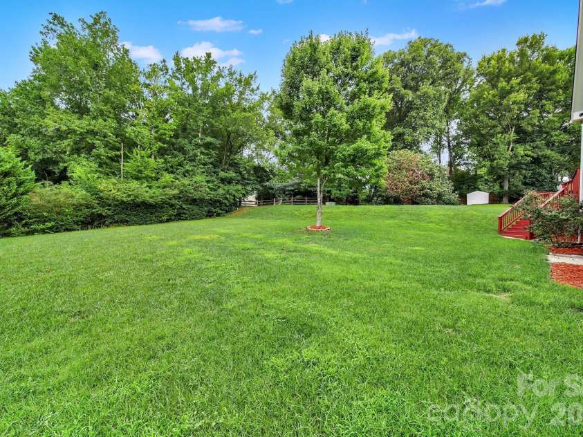 5709 Mallard Grove Road, Charlotte, NC 28269.  MLS# CAR4412816, YatesRealty ID 42502. 