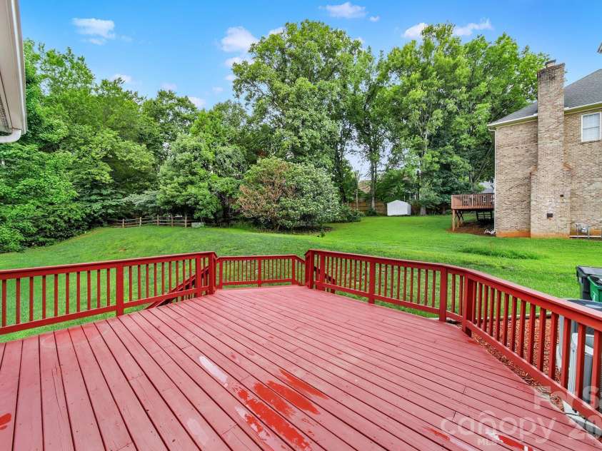 5709 Mallard Grove Road, Charlotte, NC 28269.  MLS# CAR4412816, YatesRealty ID 42502. 