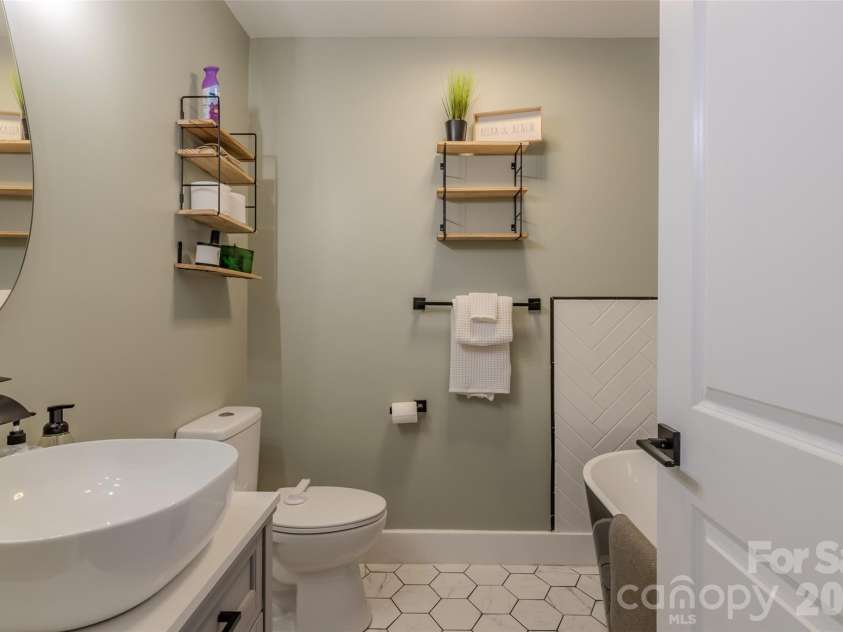 506 Cansler Street, Kings Mountain, NC 28086.  MLS# CAR4412832, YatesRealty ID 42503. 