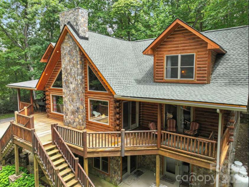 475 Toe River Road, Burnsville, NC 28714.  MLS# CAR4412913, YatesRealty ID 42506. 