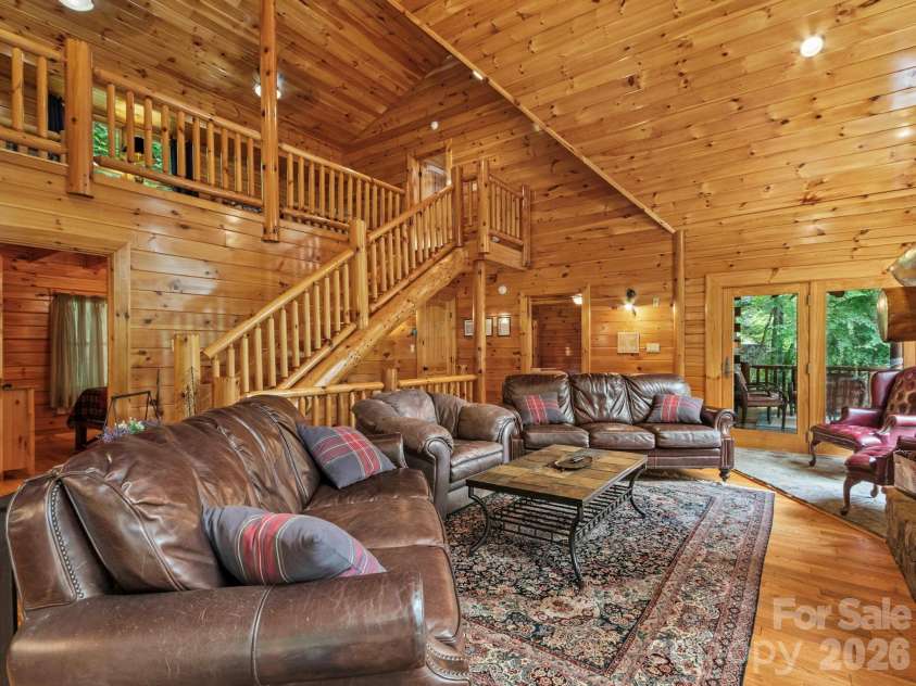 475 Toe River Road, Burnsville, NC 28714.  MLS# CAR4412913, YatesRealty ID 42506. 