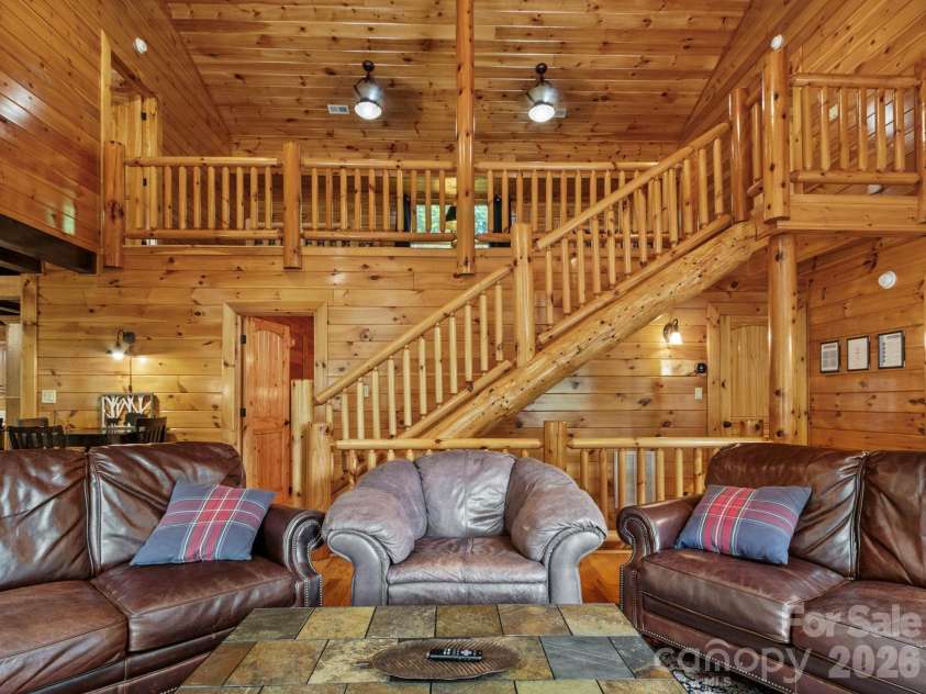 475 Toe River Road, Burnsville, NC 28714.  MLS# CAR4412913, YatesRealty ID 42506. 
