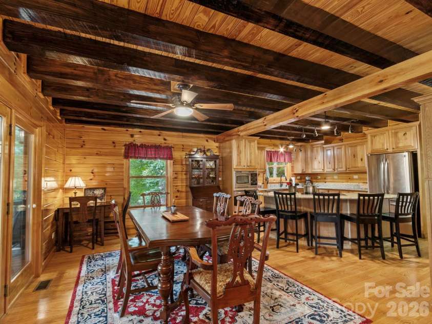 475 Toe River Road, Burnsville, NC 28714.  MLS# CAR4412913, YatesRealty ID 42506. 
