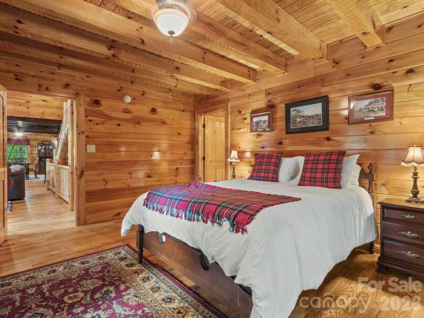 475 Toe River Road, Burnsville, NC 28714.  MLS# CAR4412913, YatesRealty ID 42506. 