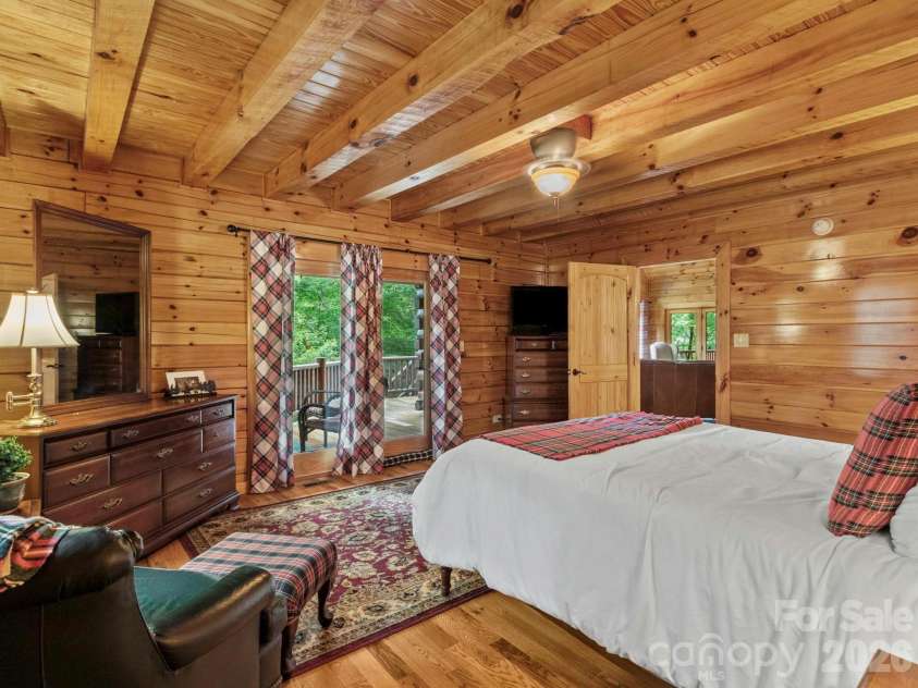 475 Toe River Road, Burnsville, NC 28714.  MLS# CAR4412913, YatesRealty ID 42506. 
