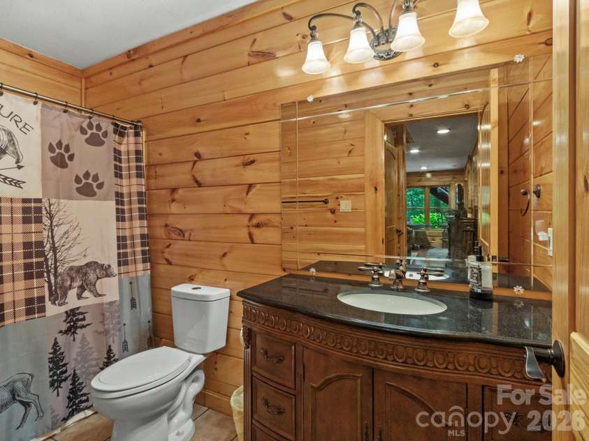 475 Toe River Road, Burnsville, NC 28714.  MLS# CAR4412913, YatesRealty ID 42506. 