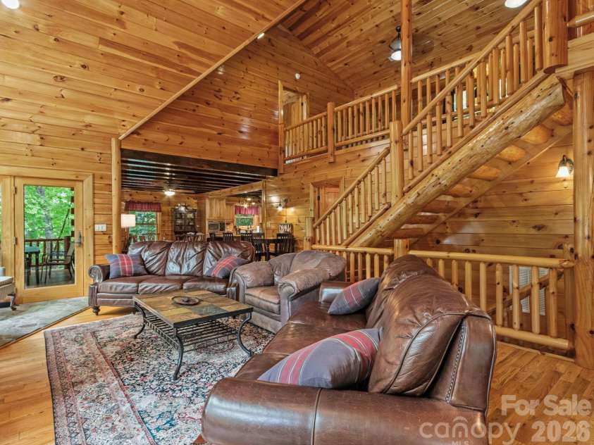 475 Toe River Road, Burnsville, NC 28714.  MLS# CAR4412913, YatesRealty ID 42506. 