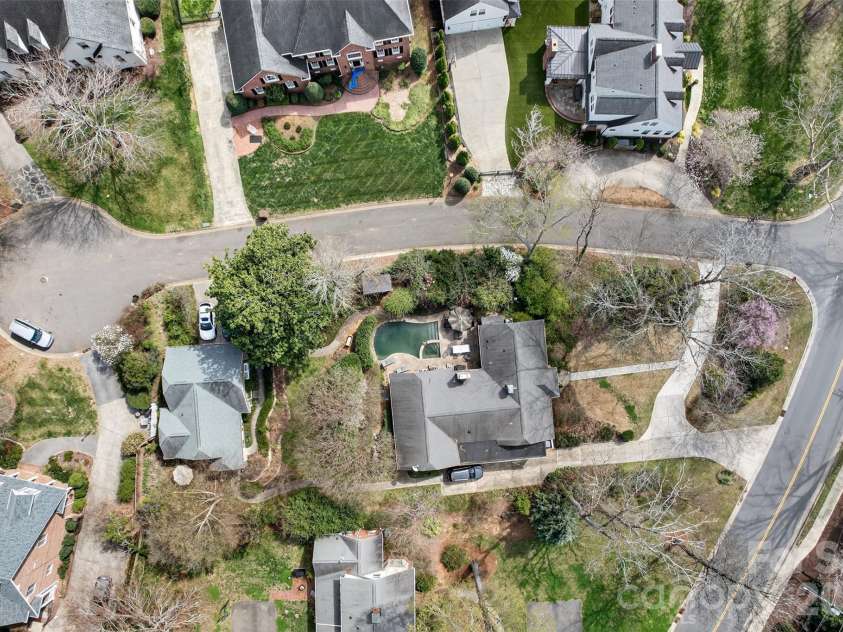 2527 Sharon Road, Charlotte, NC 28211.  MLS# CAR4407743, YatesRealty ID 42507. 