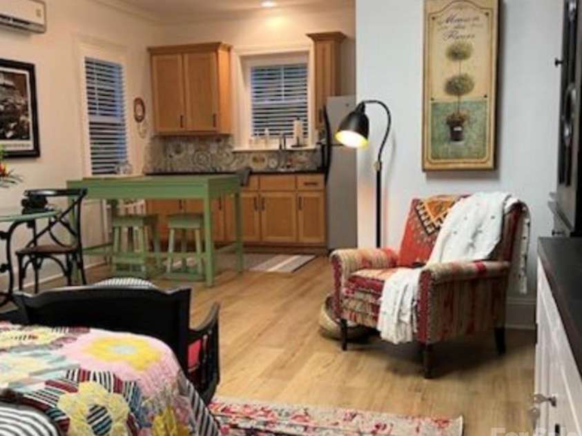 2527 Sharon Road, Charlotte, NC 28211.  MLS# CAR4407743, YatesRealty ID 42507. 