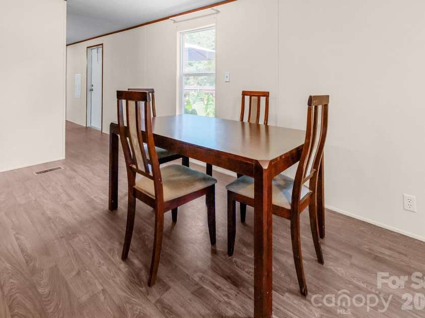 125 & 139 Farthing Drive, Lancaster, SC 29720.  MLS# CAR4403880, YatesRealty ID 42508. Dining Area