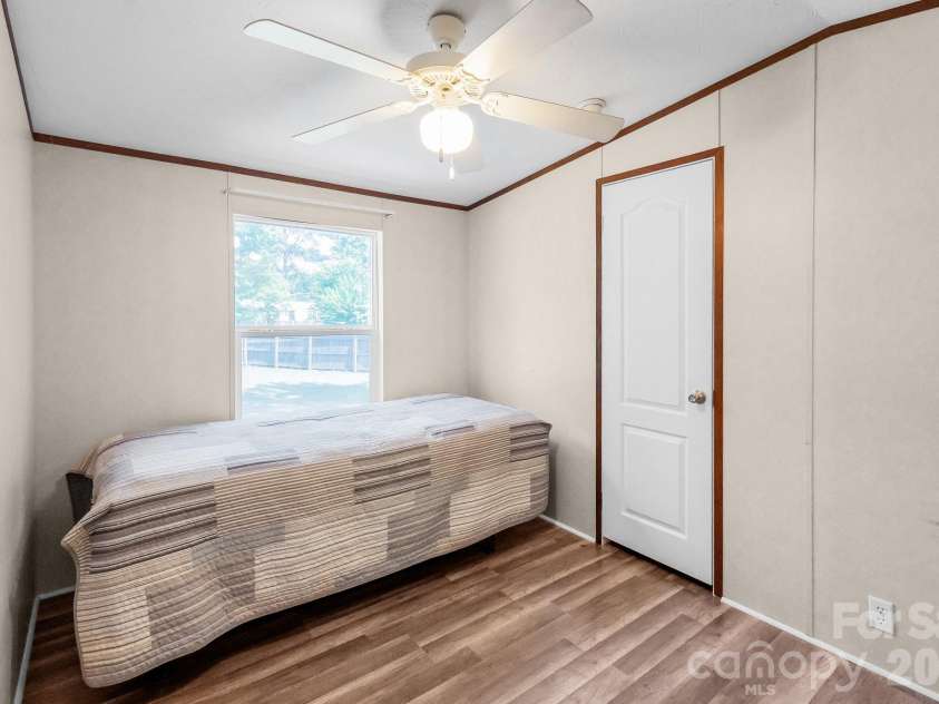 125 & 139 Farthing Drive, Lancaster, SC 29720.  MLS# CAR4403880, YatesRealty ID 42508. Middle Bedroom