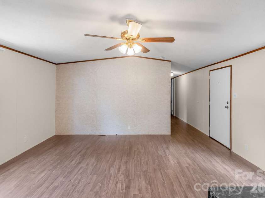 125 & 139 Farthing Drive, Lancaster, SC 29720.  MLS# CAR4403880, YatesRealty ID 42508. Open Living Area