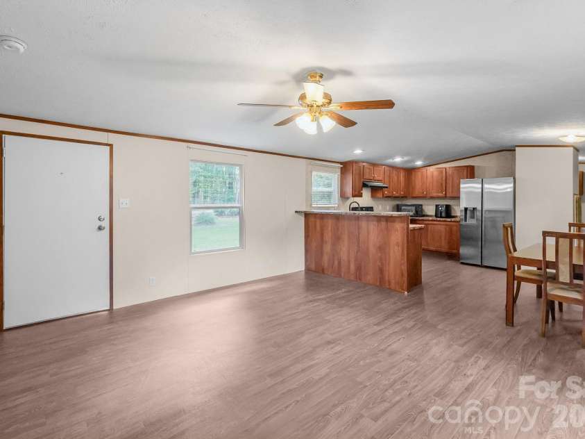 125 & 139 Farthing Drive, Lancaster, SC 29720.  MLS# CAR4403880, YatesRealty ID 42508. Open Living, Kitchen, Dining