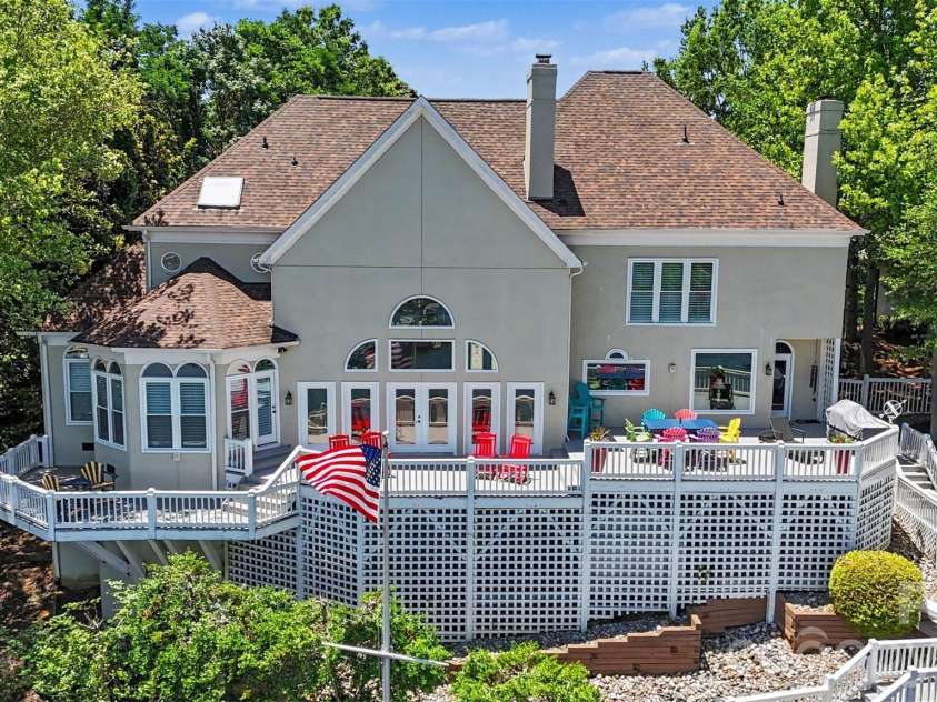 16105 Woolwine Road, Charlotte, NC 28278.  MLS# CAR4385988, YatesRealty ID 42509. Exterior