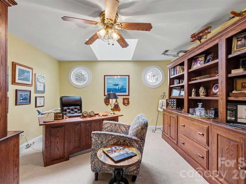 16105 Woolwine Road, Charlotte, NC 28278.  MLS# CAR4385988, YatesRealty ID 42509. Office
