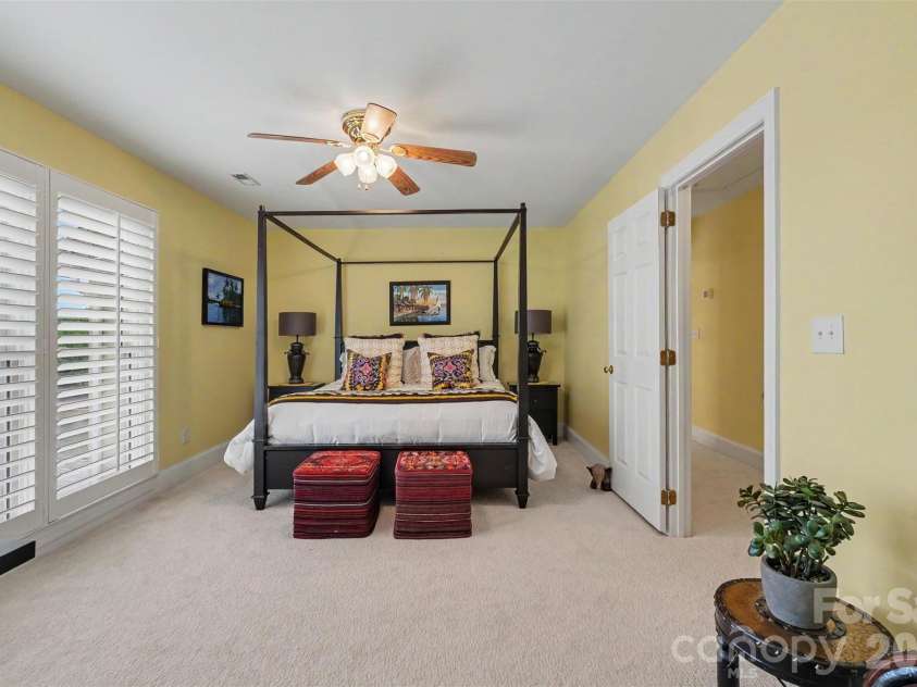 16105 Woolwine Road, Charlotte, NC 28278.  MLS# CAR4385988, YatesRealty ID 42509. Upstairs bedroom 3