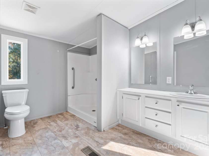 390 River Shoals Ridge Drive, Taylorsville, NC 28681.  MLS# CAR4319372, YatesRealty ID 4251. 