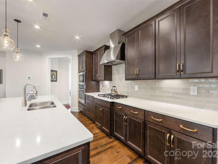 4219 Moxie Way, Charlotte, NC 28215.  MLS# CAR4215280, YatesRealty ID 4251. 