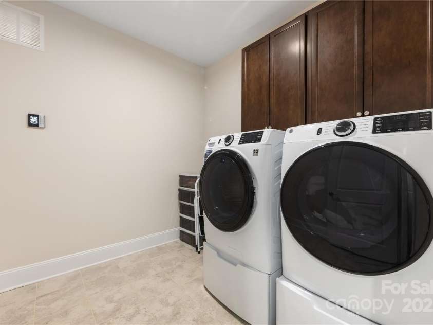 4219 Moxie Way, Charlotte, NC 28215.  MLS# CAR4215280, YatesRealty ID 4251. 