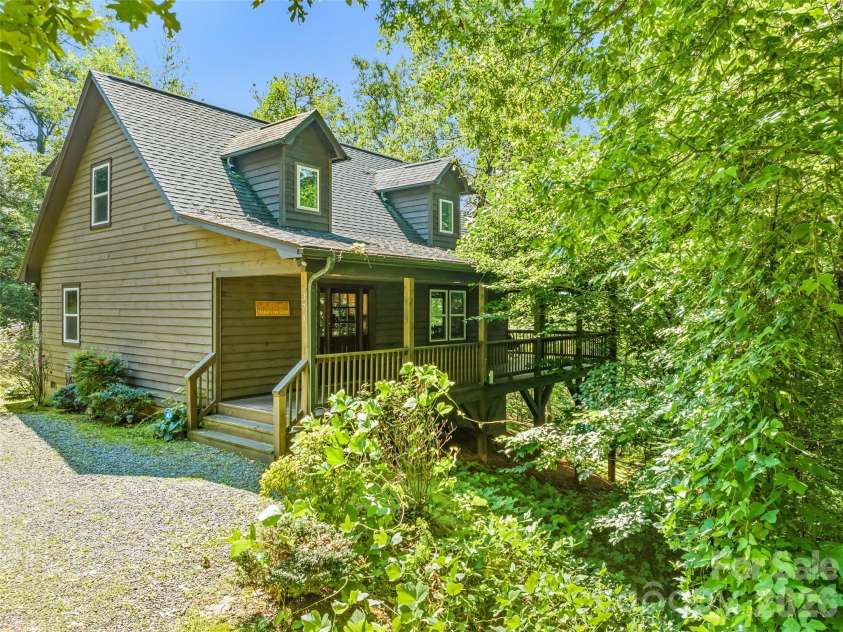 374 Rio Bravo Drive, Sylva, NC 28779.  MLS# CAR4412134, YatesRealty ID 42511. 
