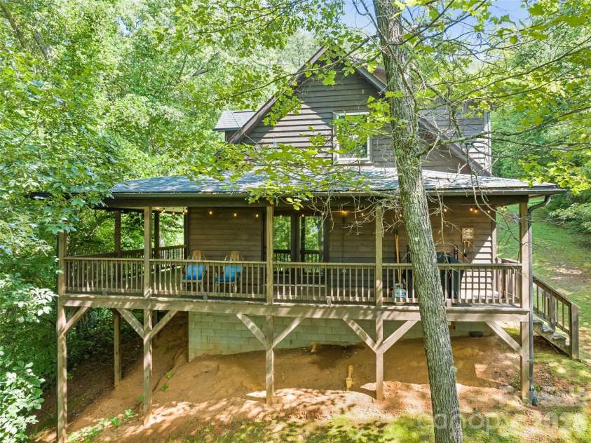 374 Rio Bravo Drive, Sylva, NC 28779.  MLS# CAR4412134, YatesRealty ID 42511. 