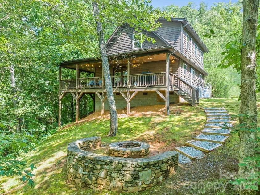 374 Rio Bravo Drive, Sylva, NC 28779.  MLS# CAR4412134, YatesRealty ID 42511. 