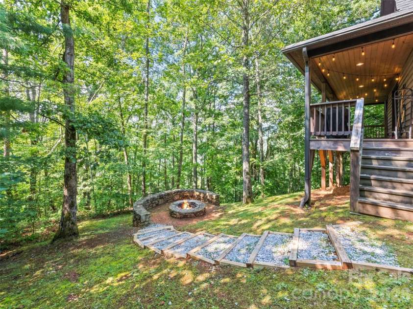 374 Rio Bravo Drive, Sylva, NC 28779.  MLS# CAR4412134, YatesRealty ID 42511. 