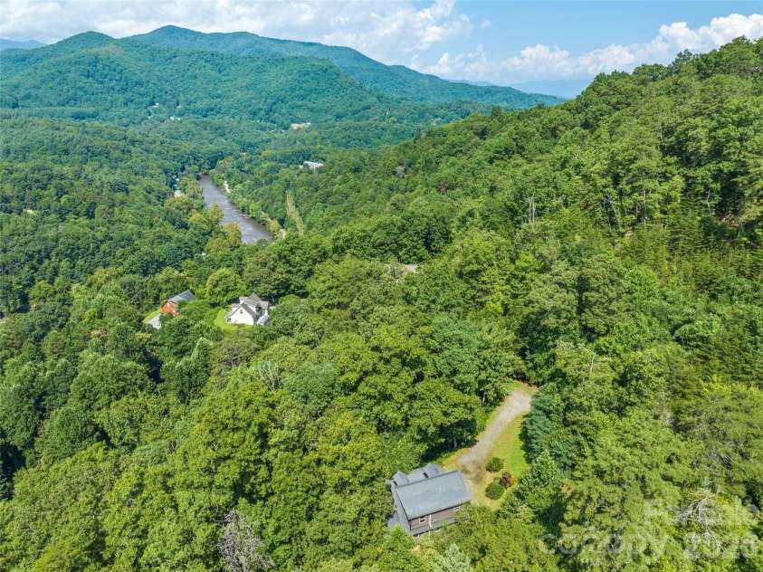 374 Rio Bravo Drive, Sylva, NC 28779.  MLS# CAR4412134, YatesRealty ID 42511. 