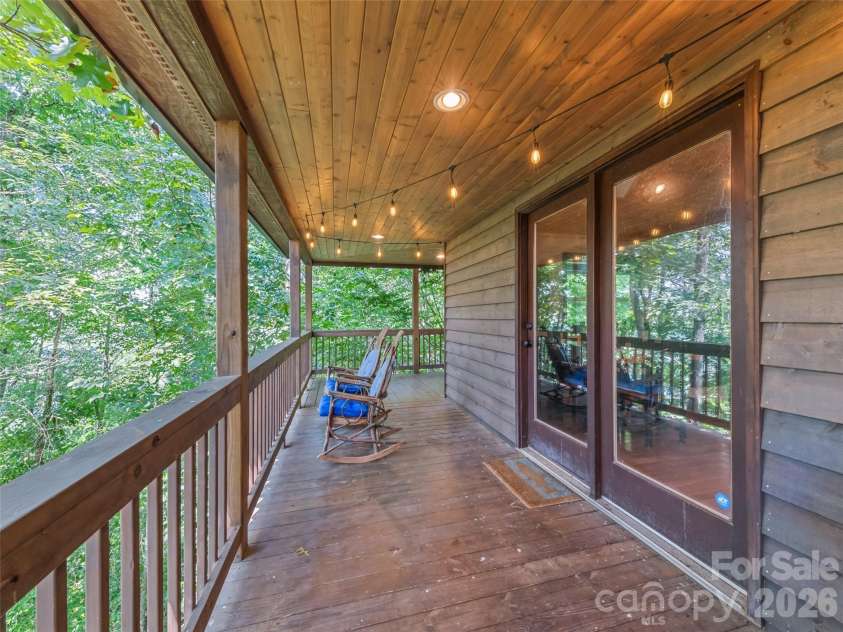 374 Rio Bravo Drive, Sylva, NC 28779.  MLS# CAR4412134, YatesRealty ID 42511. 