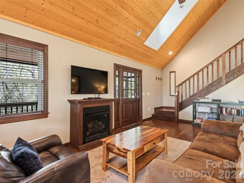 374 Rio Bravo Drive, Sylva, NC 28779.  MLS# CAR4412134, YatesRealty ID 42511. 