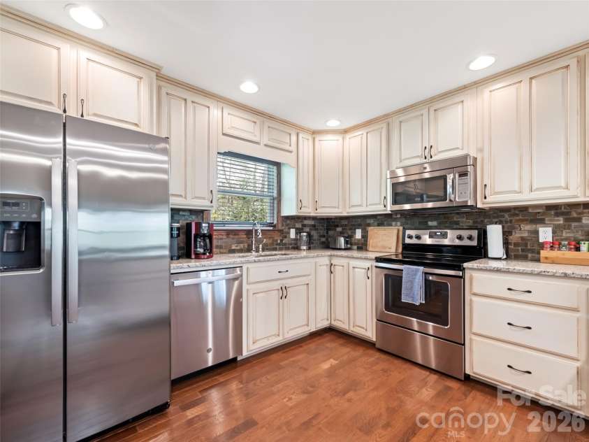 374 Rio Bravo Drive, Sylva, NC 28779.  MLS# CAR4412134, YatesRealty ID 42511. 