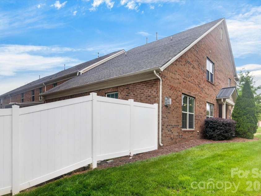 3153 Hartson Pointe Drive, Fort Mill, SC 29707.  MLS# CAR4400935, YatesRealty ID 42512. 
