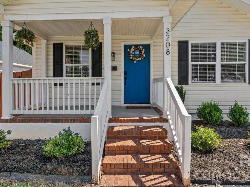 3208 Boyd Street, Charlotte, NC 28208.  MLS# CAR4410068, YatesRealty ID 42513. 