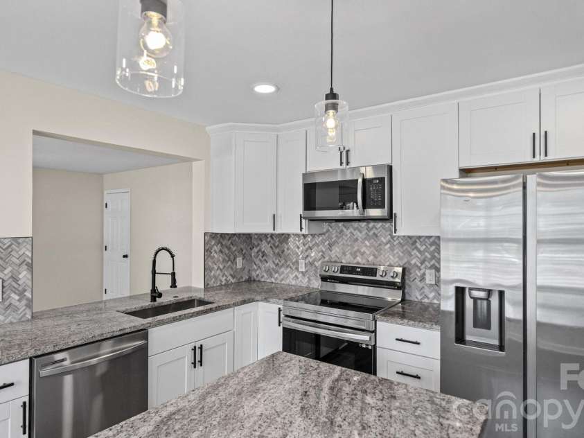 3208 Boyd Street, Charlotte, NC 28208.  MLS# CAR4410068, YatesRealty ID 42513. 