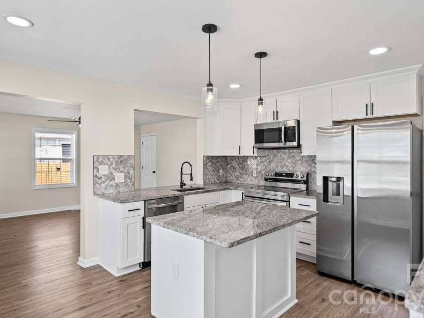 3208 Boyd Street, Charlotte, NC 28208.  MLS# CAR4410068, YatesRealty ID 42513. 