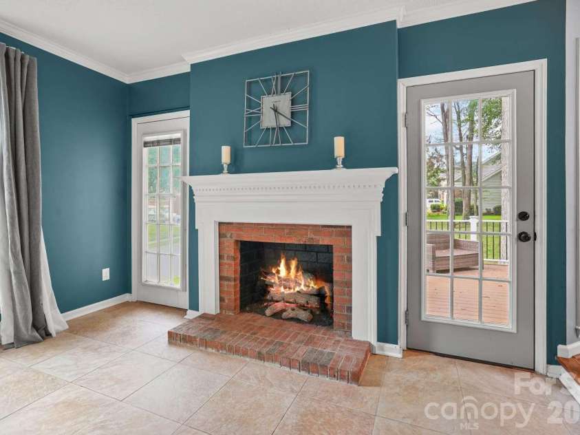 612 Grays Creek Lane, Charlotte, NC 28214.  MLS# CAR4412126, YatesRealty ID 42515. 