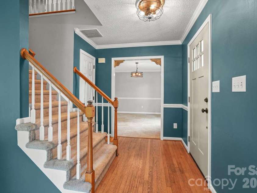 612 Grays Creek Lane, Charlotte, NC 28214.  MLS# CAR4412126, YatesRealty ID 42515. 
