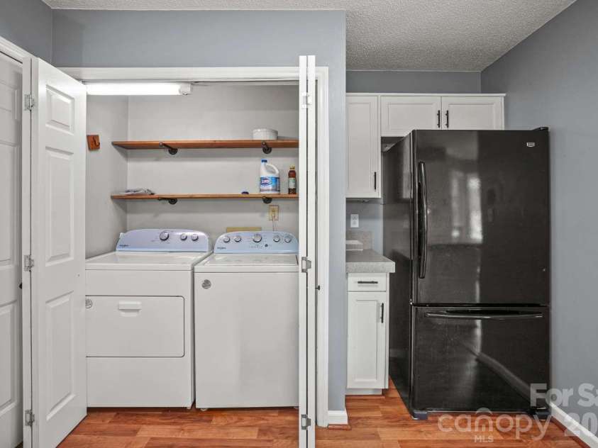 612 Grays Creek Lane, Charlotte, NC 28214.  MLS# CAR4412126, YatesRealty ID 42515. 