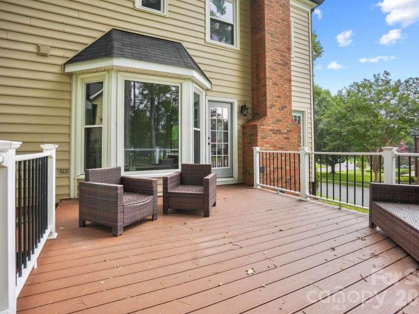 612 Grays Creek Lane, Charlotte, NC 28214.  MLS# CAR4412126, YatesRealty ID 42515. 