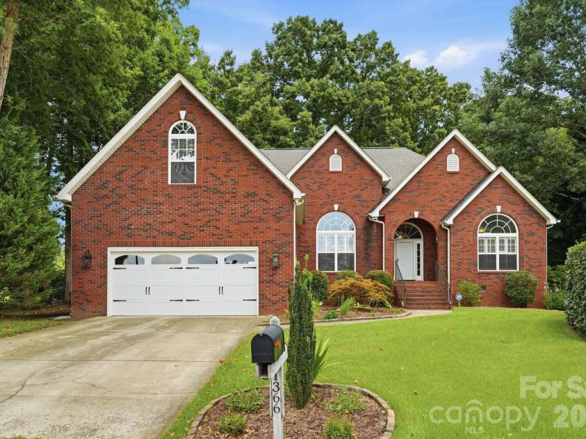1366 Crown Ridge Drive, Fort Mill, SC 29708.  MLS# CAR4397987, YatesRealty ID 42516. 
