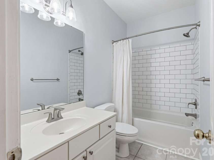 1366 Crown Ridge Drive, Fort Mill, SC 29708.  MLS# CAR4397987, YatesRealty ID 42516. 