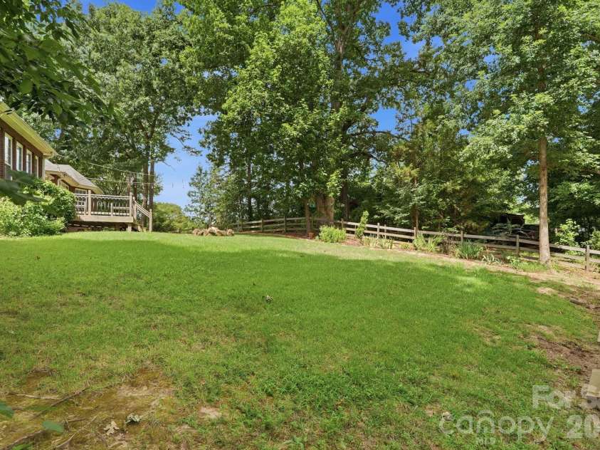 1366 Crown Ridge Drive, Fort Mill, SC 29708.  MLS# CAR4397987, YatesRealty ID 42516. 