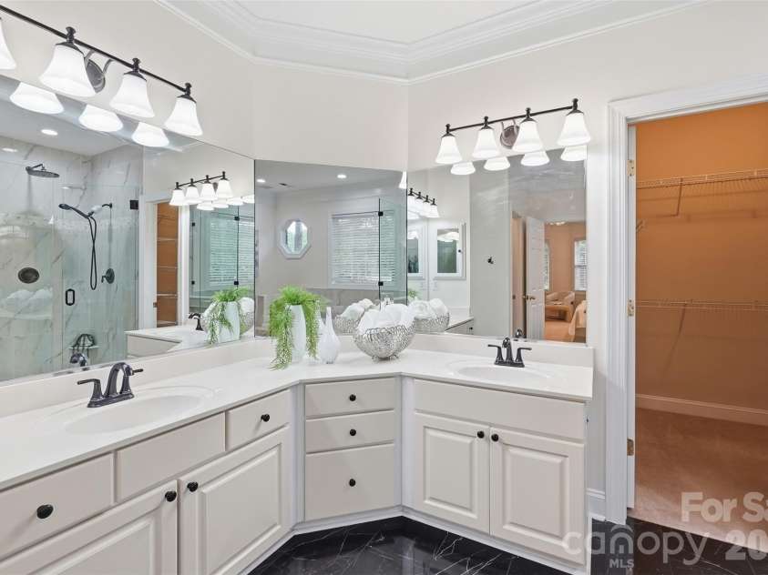 1366 Crown Ridge Drive, Fort Mill, SC 29708.  MLS# CAR4397987, YatesRealty ID 42516. 