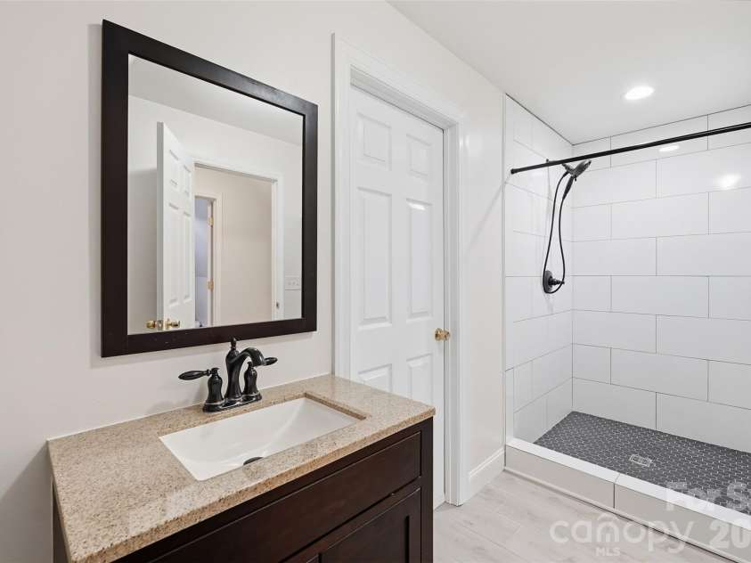 1366 Crown Ridge Drive, Fort Mill, SC 29708.  MLS# CAR4397987, YatesRealty ID 42516. 