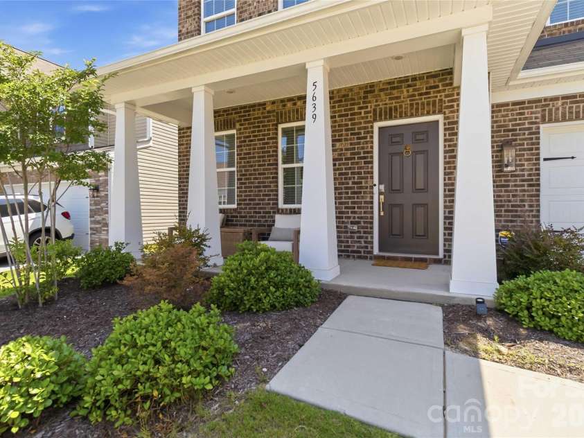 5639 Soft Shell Drive, Lancaster, SC 29720.  MLS# CAR4405859, YatesRealty ID 42517. 
