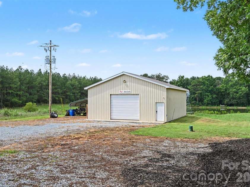 5718 White Store Road, Wingate, NC 28174.  MLS# CAR4411897, YatesRealty ID 42518. 32 x 40 shop