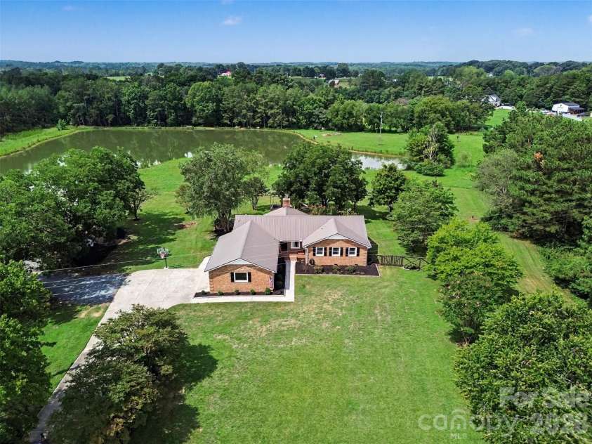 5718 White Store Road, Wingate, NC 28174.  MLS# CAR4411897, YatesRealty ID 42518. 